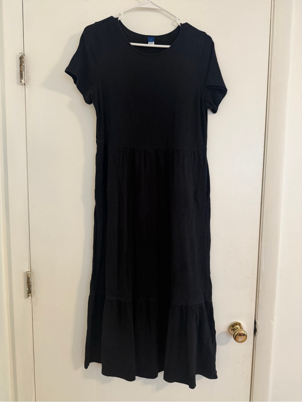 Old Navy Black Short-Sleeve Tiered Maxi Dress